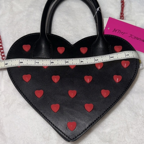 Betsey Johnson Black and Red Heart Crossbody Purse ♥️🖤♥️🖤 - Picture 5 of 13